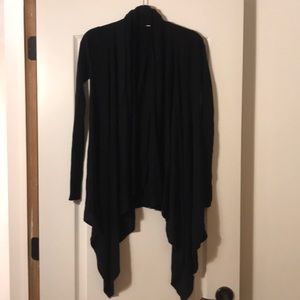 Women’s LULULEMON JACKET WRAP SIZE 2/4 BLACK